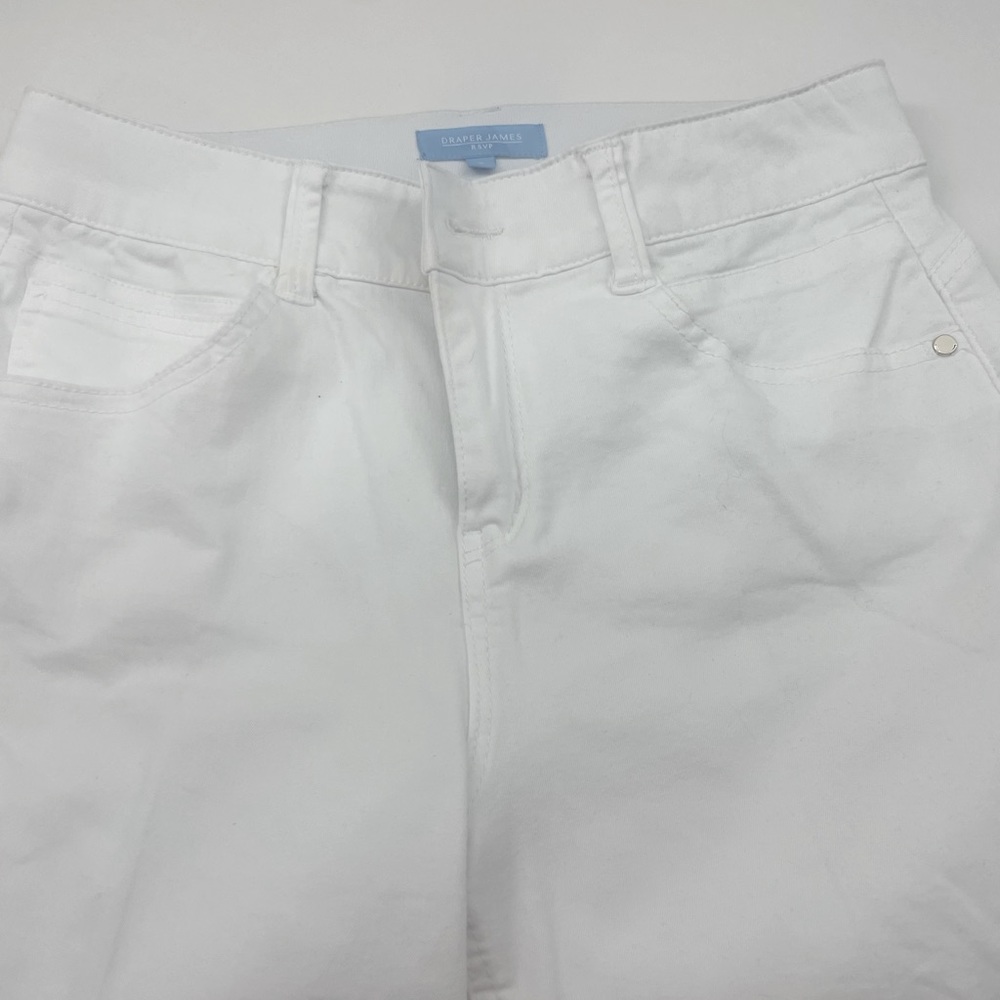 DraperJames white straight leg pants. Size 6/26" inseam